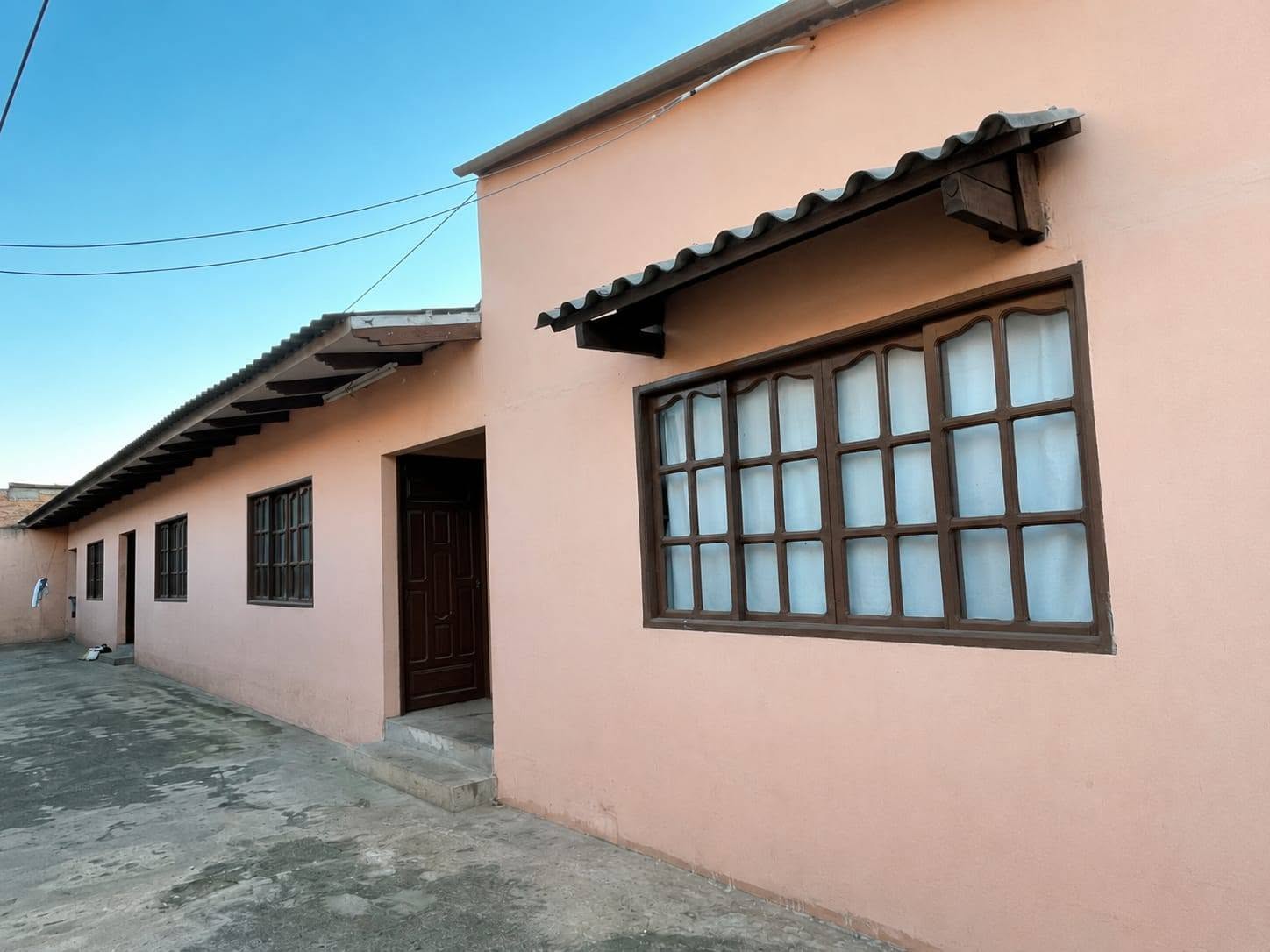 CASA EN VENTA – 3er y 4to Anillo, entre Av. Paraguá y Mutualista - Imagen 3