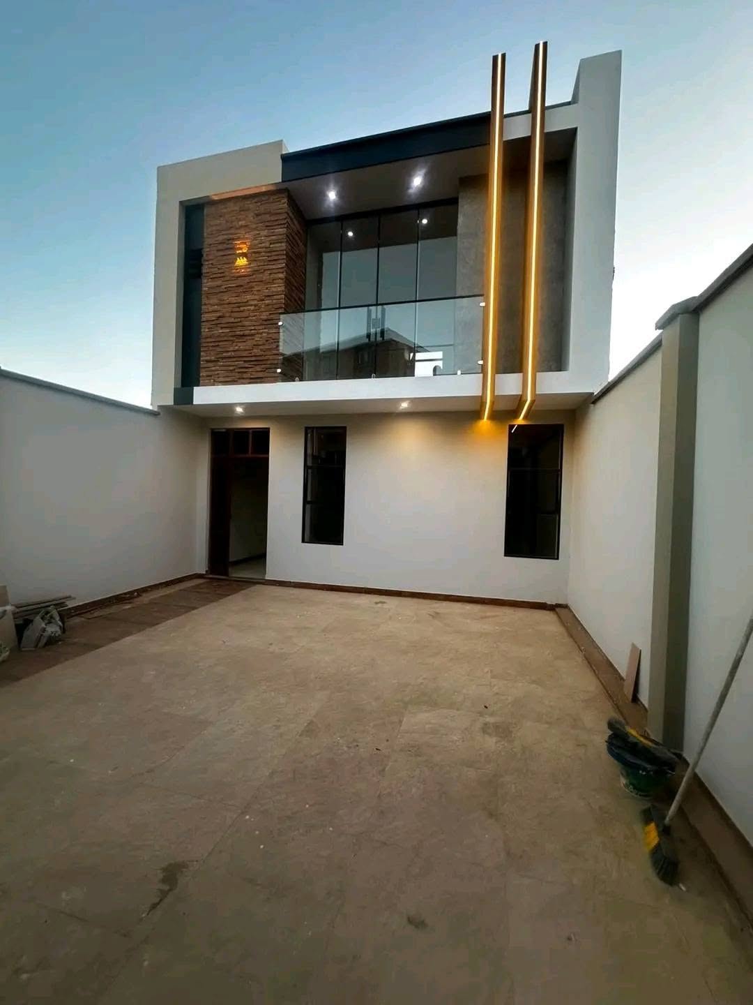 CASA EN VENTA EN SUCRE NUEVA A ESTRENAR